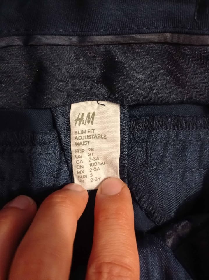 Dětský oblek H&M tmavě modrý vel. 98 - 2