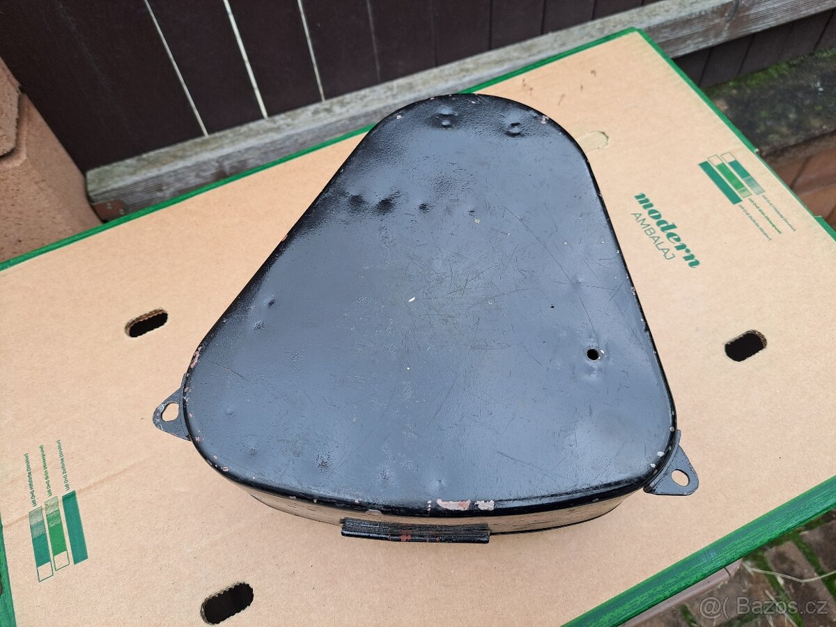 CZ 125 T zetka kastlík schránka baterie - 2