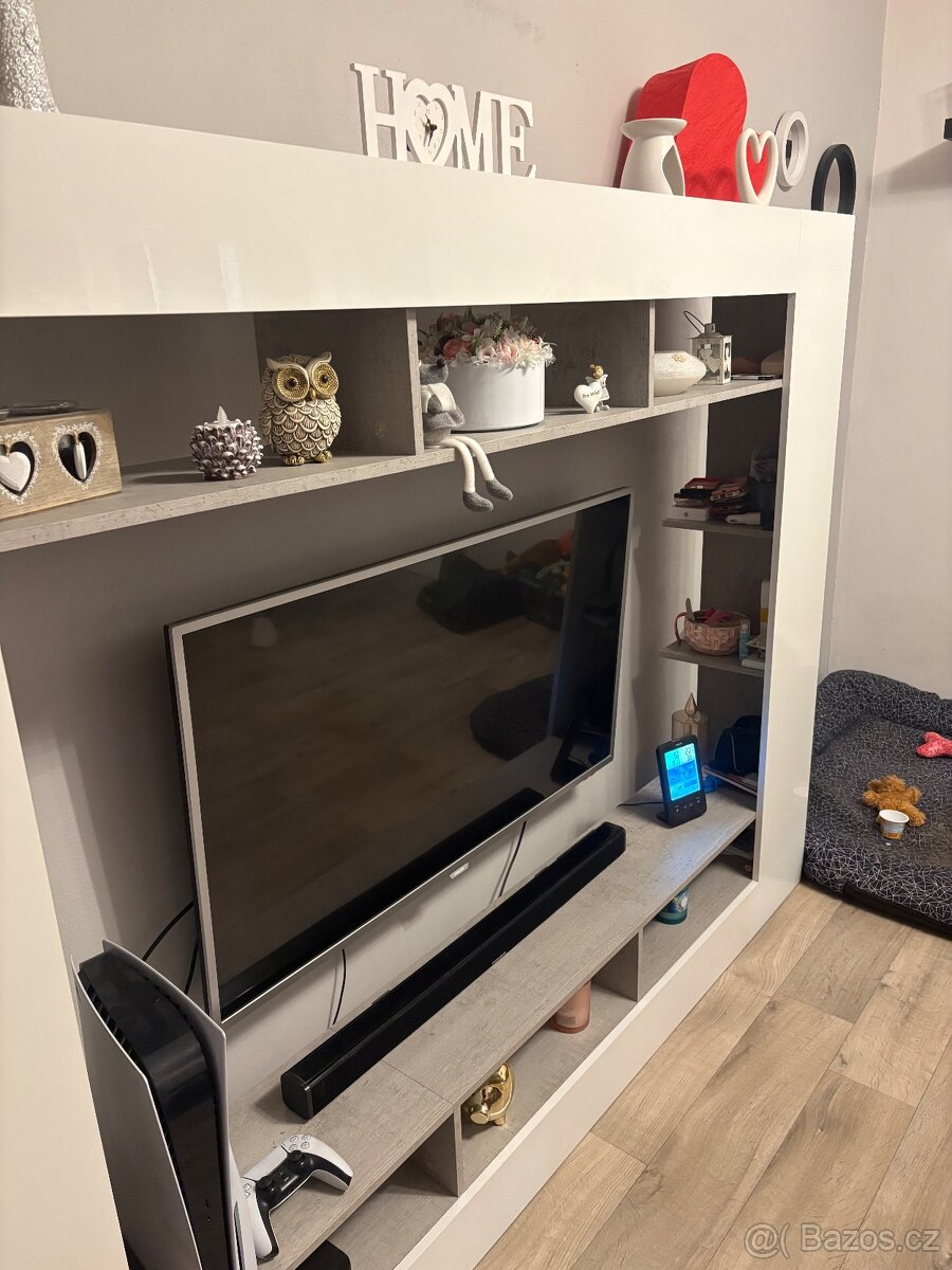 Obývací stěna - 2