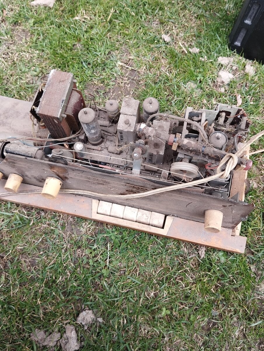 3ks starých rádií - 2