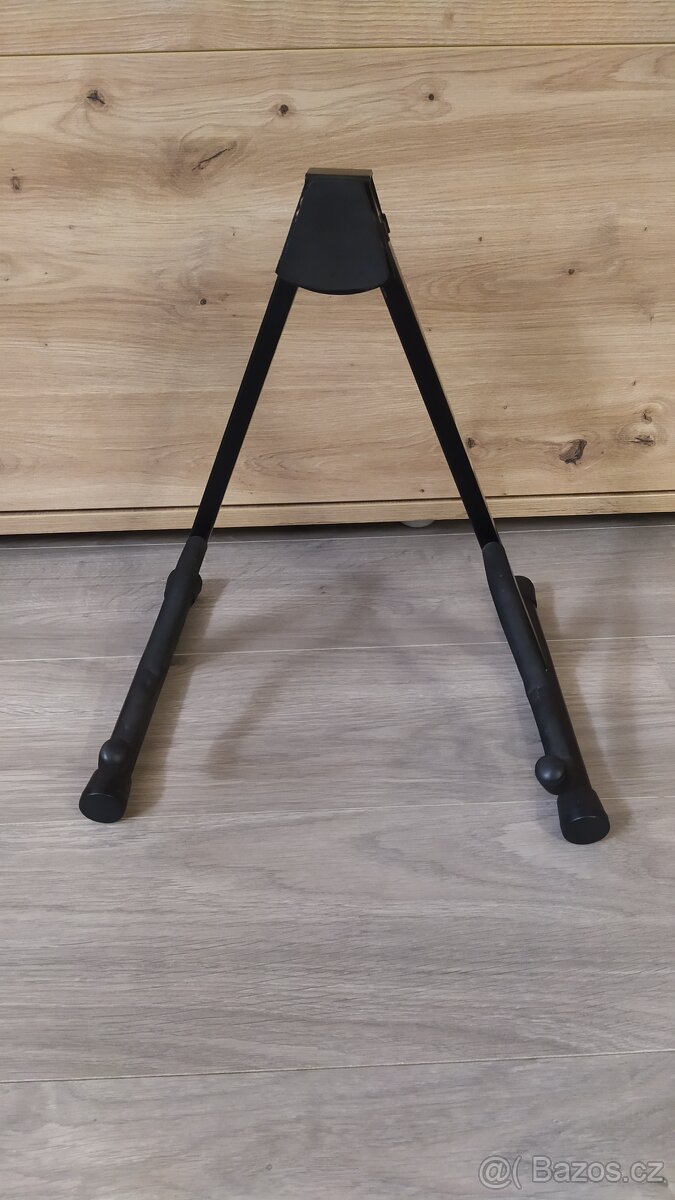 Stojan na kytaru - 2