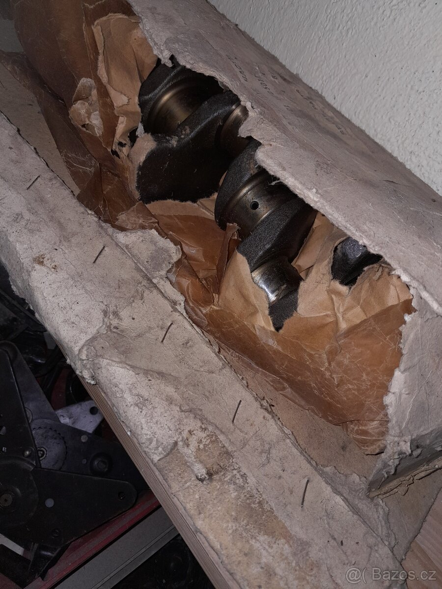 KLIKOVÁ HŘÍDEL LADA VAZ 21011 nová origo. Bal. - 2