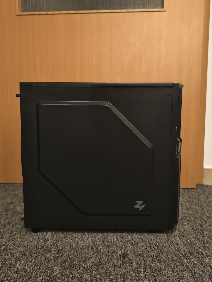 Stolní Počítač - 2