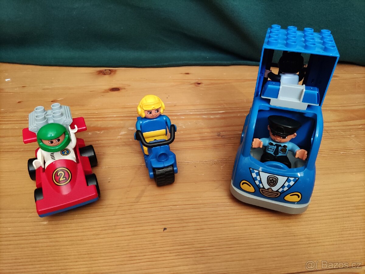 Lego Duplo formule, motorka a policie - 2