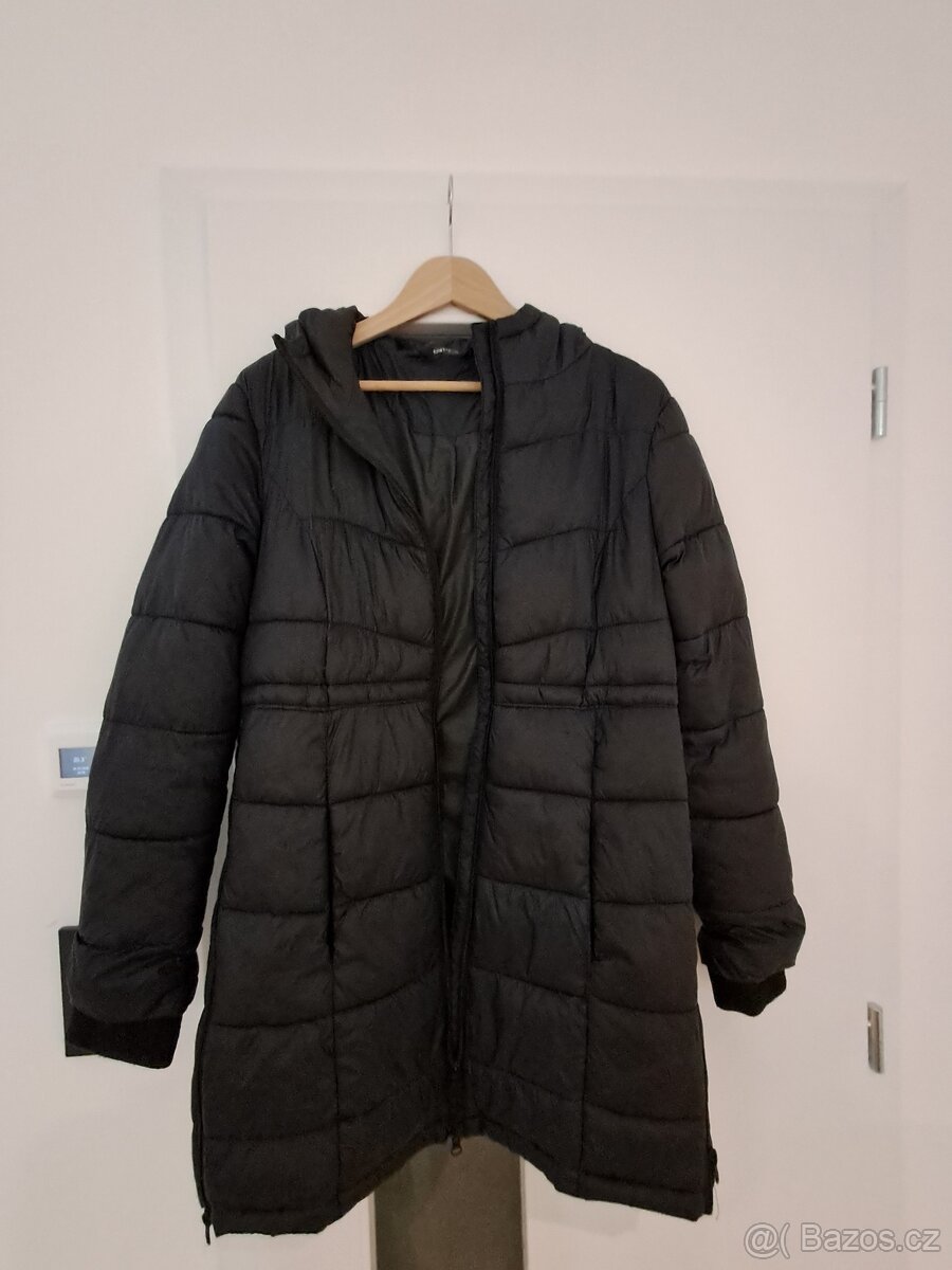 Teplá černá bunda, vhodná i pro těhotné ženy - 2