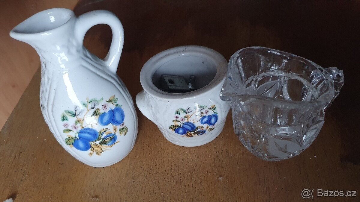 keramický hrníček a vazičky - 2