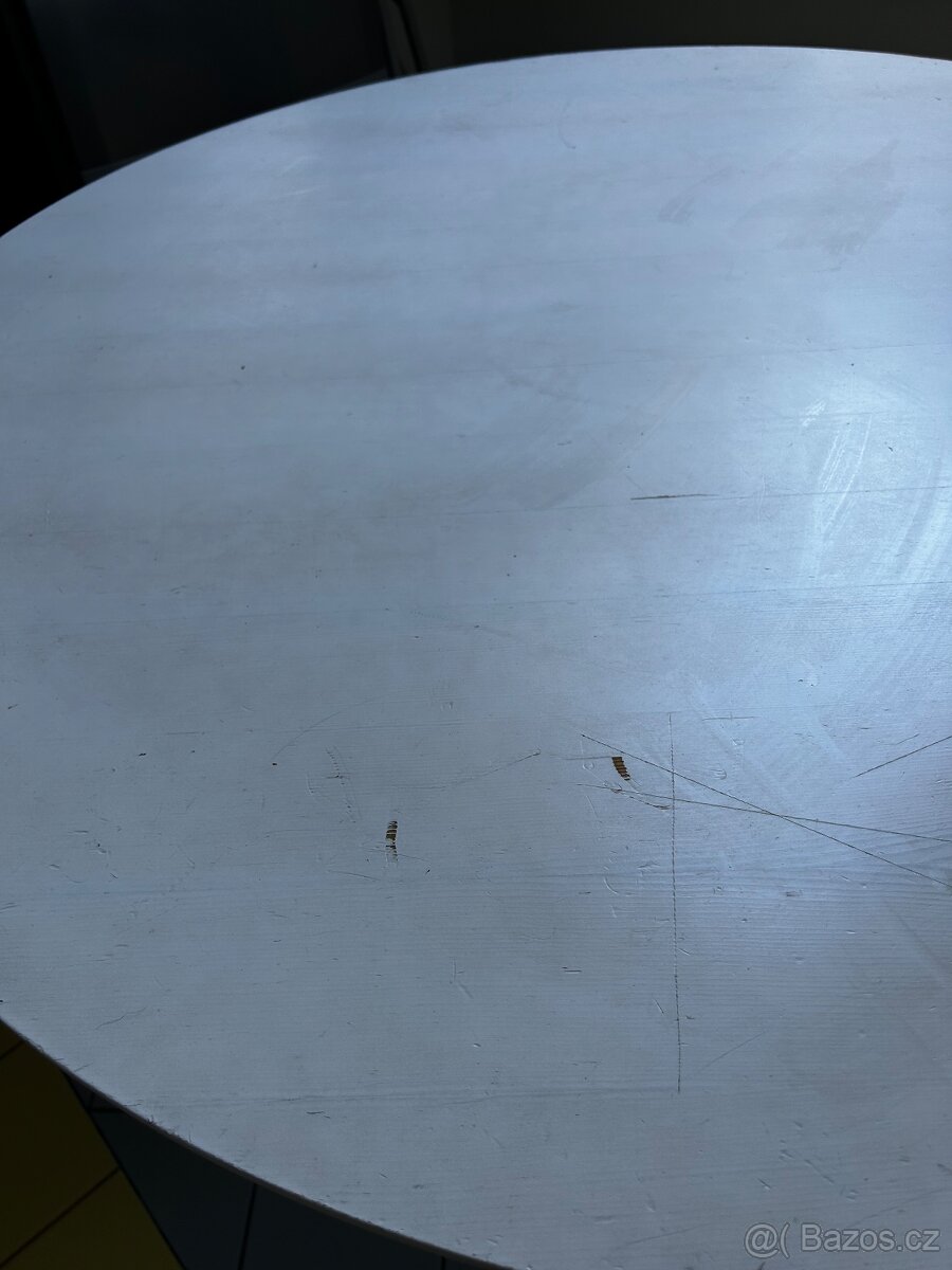 Stůl kulatý bílý - 2