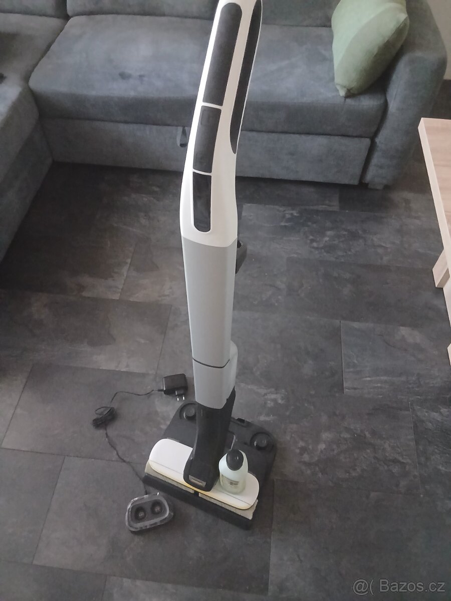 Podlahová myčka Karcher - 2