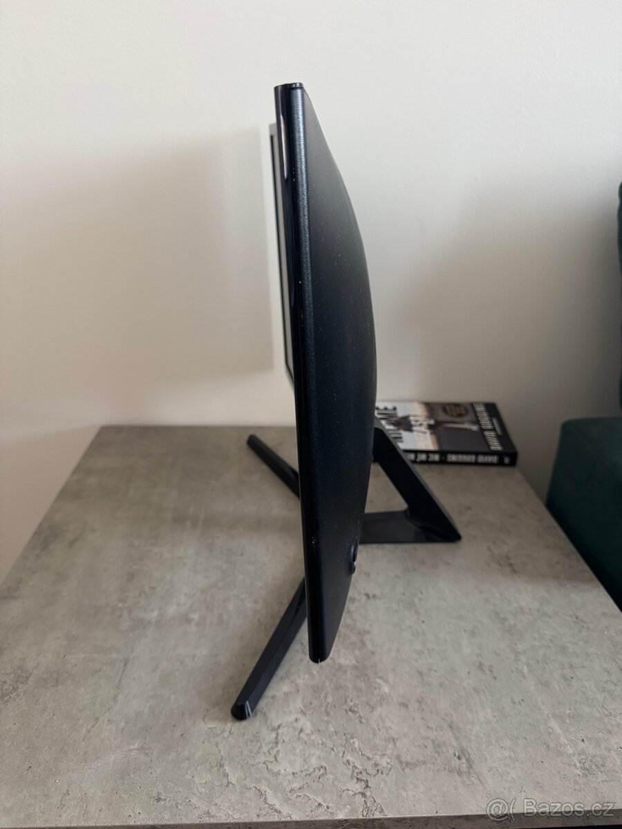Monitor Samsung C24RG50FQU - 2