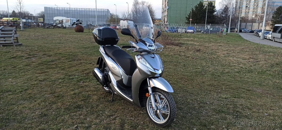 Honda SH300 - 2