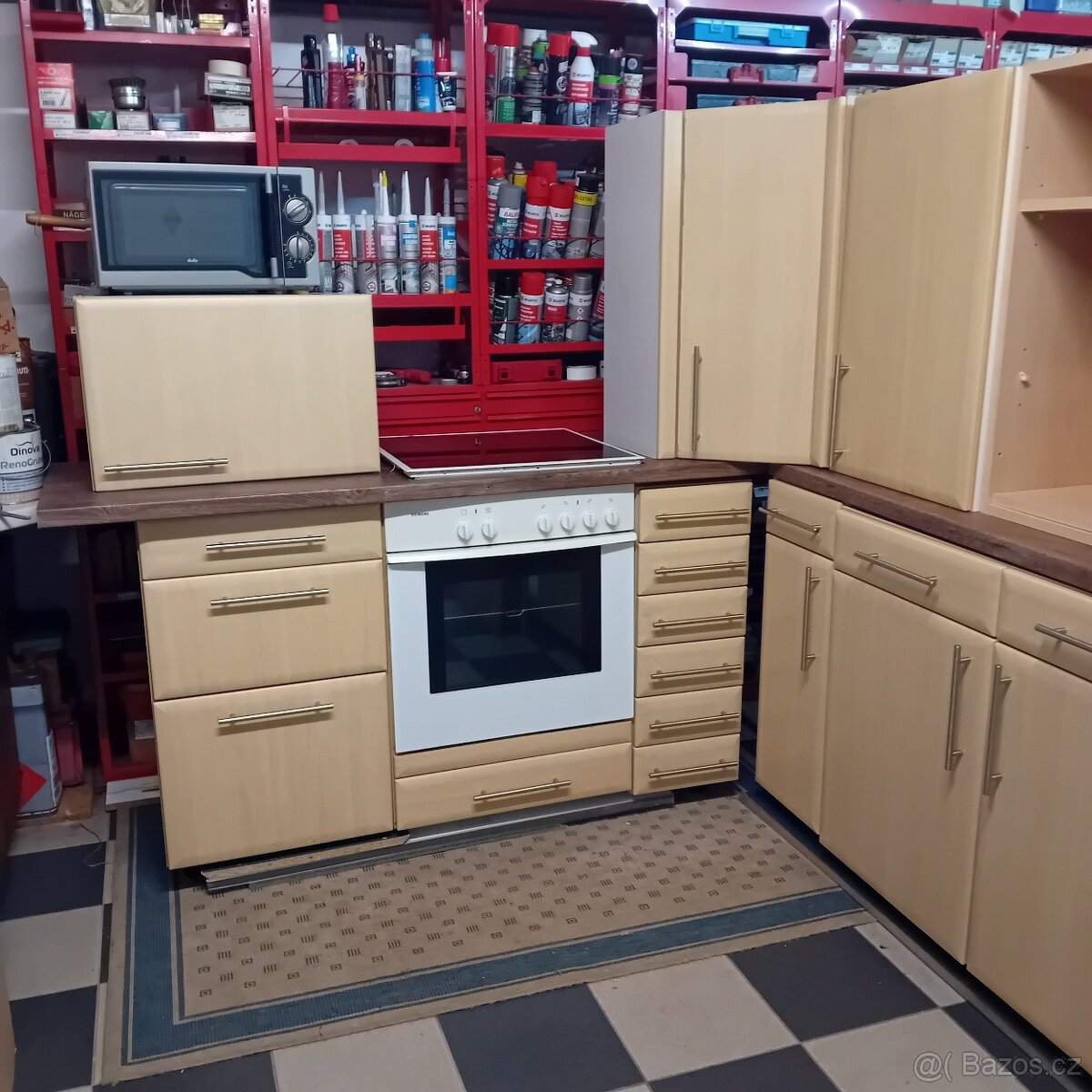 Kuchyňská linka se spotřebiči - 2