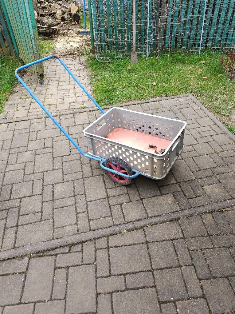 ruční malá kárka dvoukolová - 2