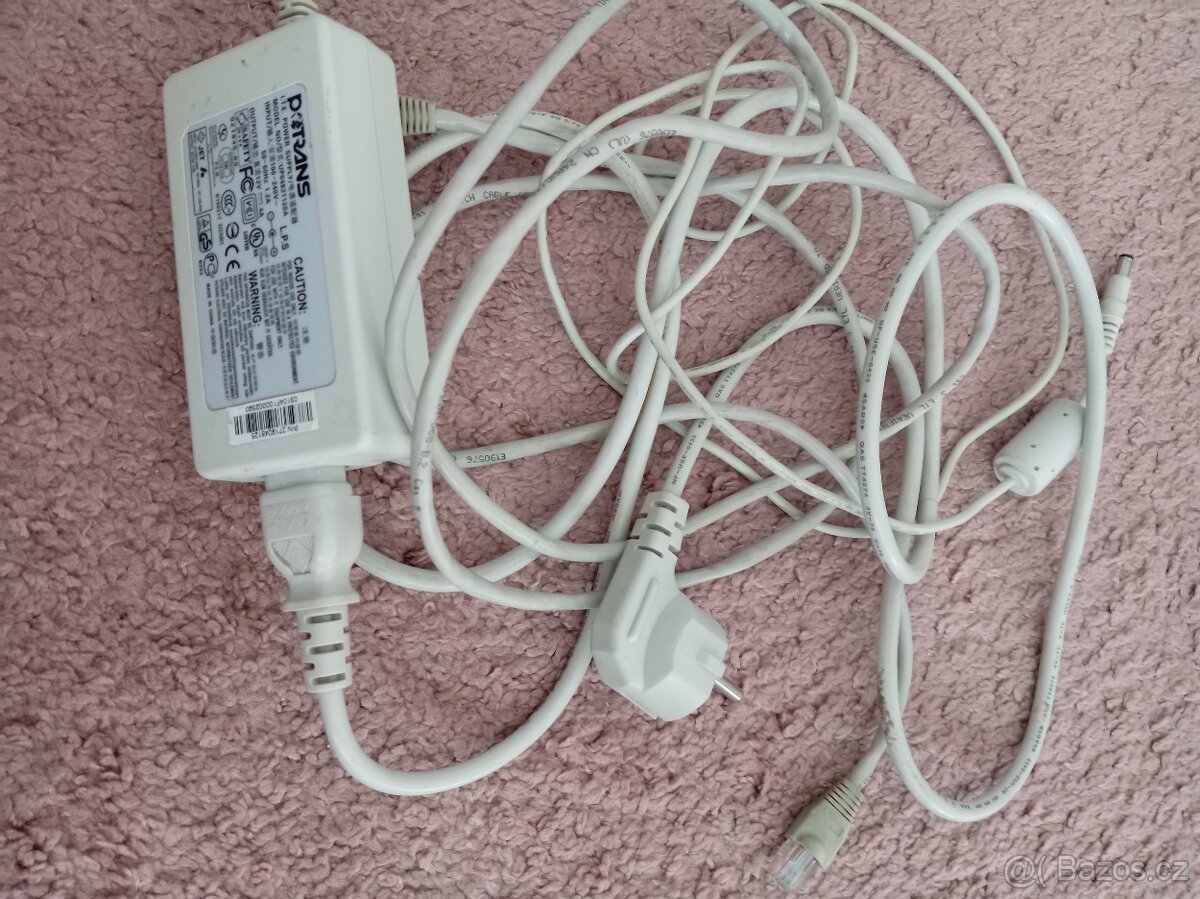Napájecí adaptér - 2