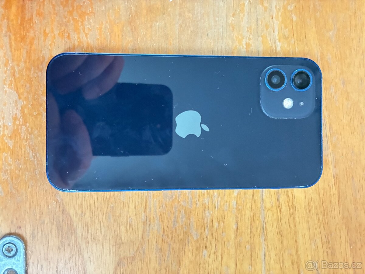 Iphone 12. Na díly. - 2