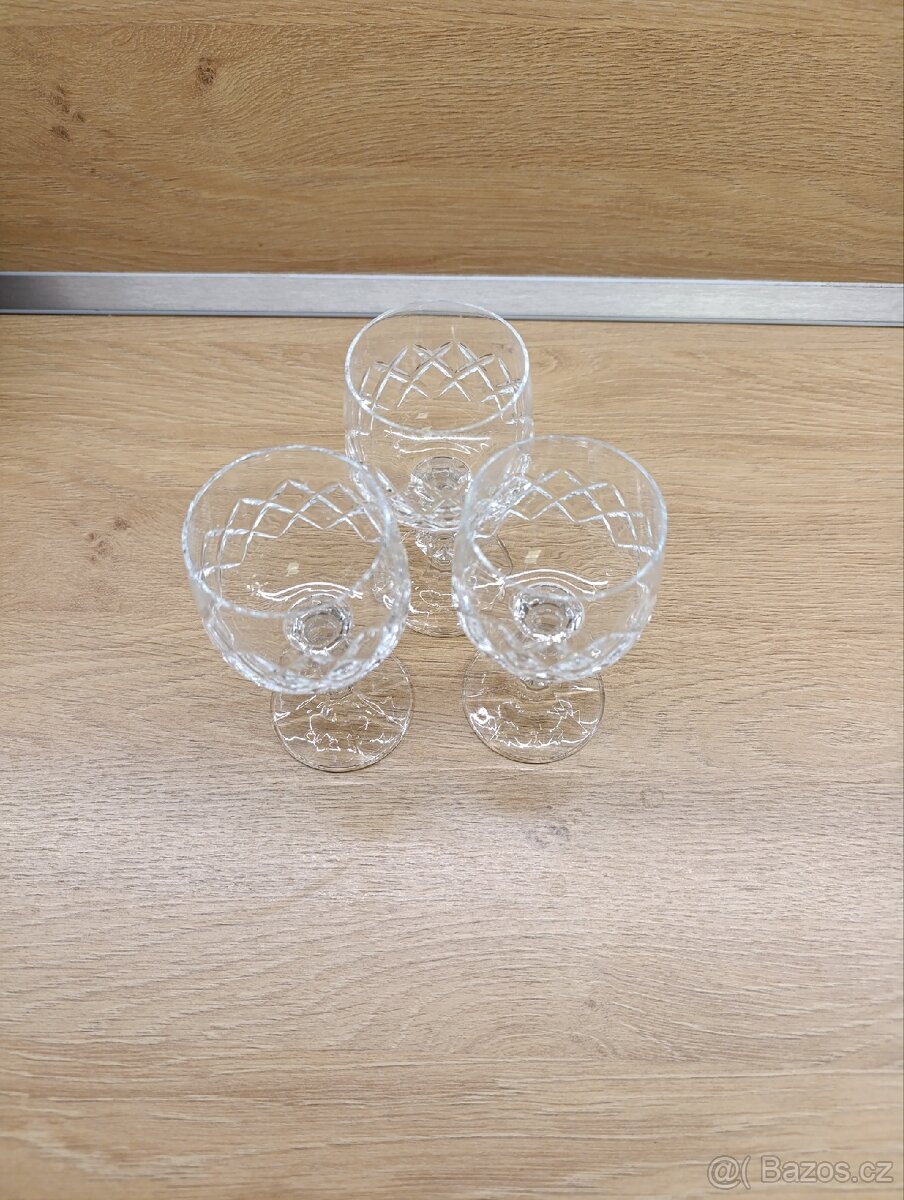 Skleničky vino - 2