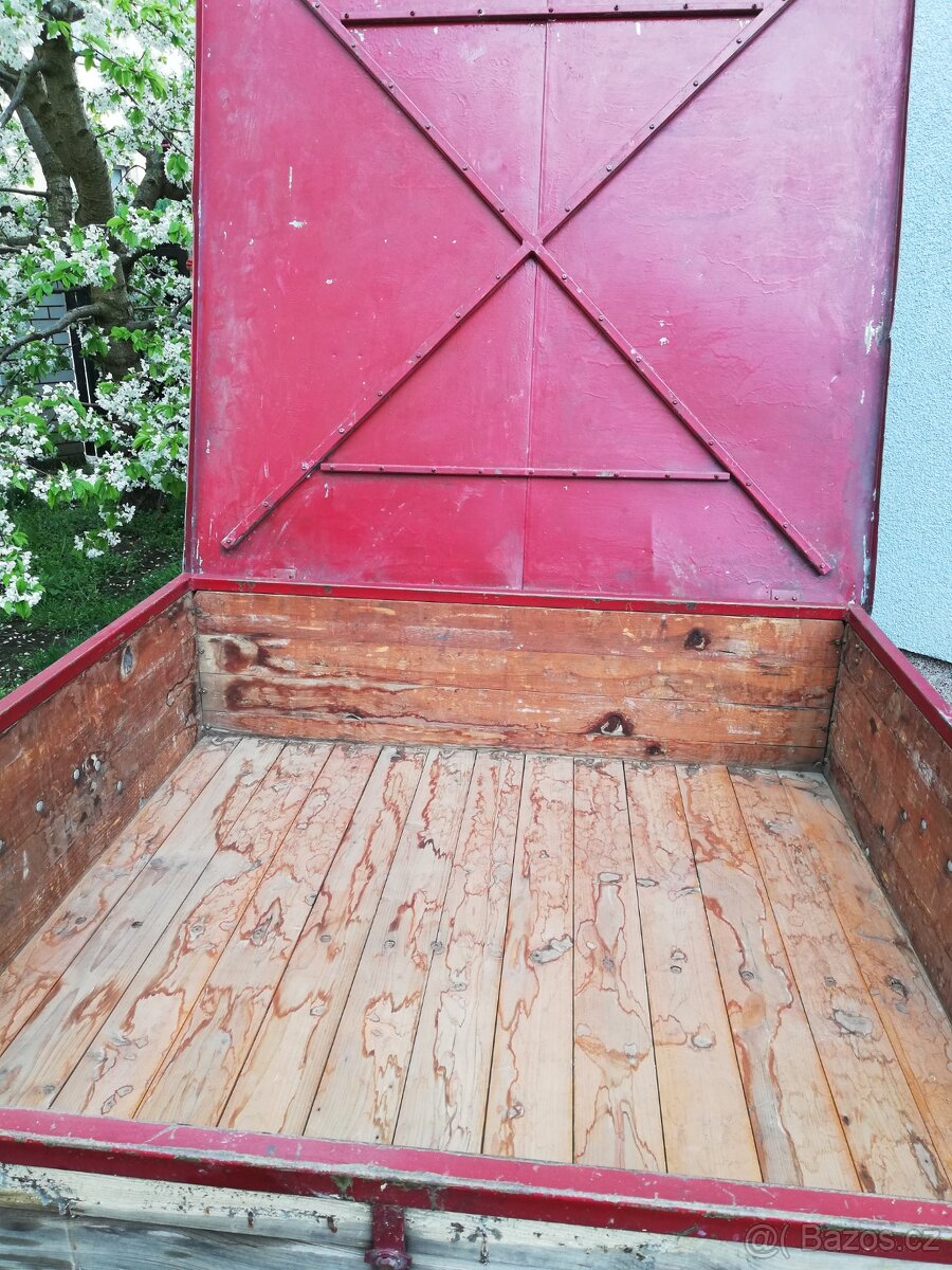 Přívěsný vozík za auto - 2