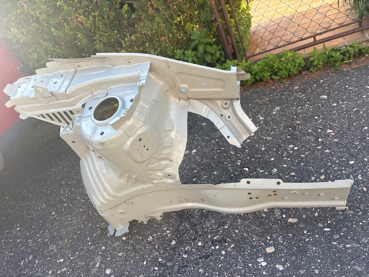 Hyundai Kona (lze i na electric)levý podběh - 2