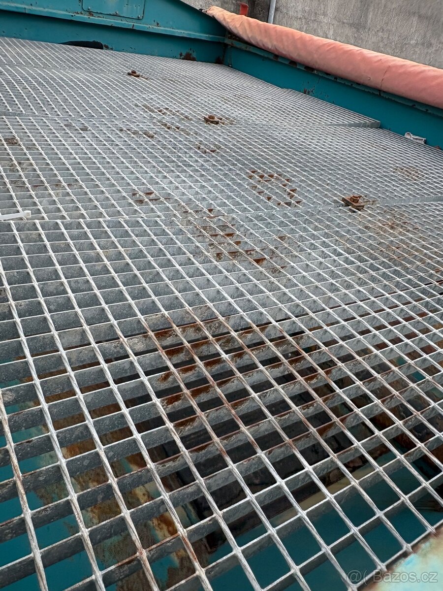 Prodam rozmetadlo umeleho hnojiva Sulky 8t - 2