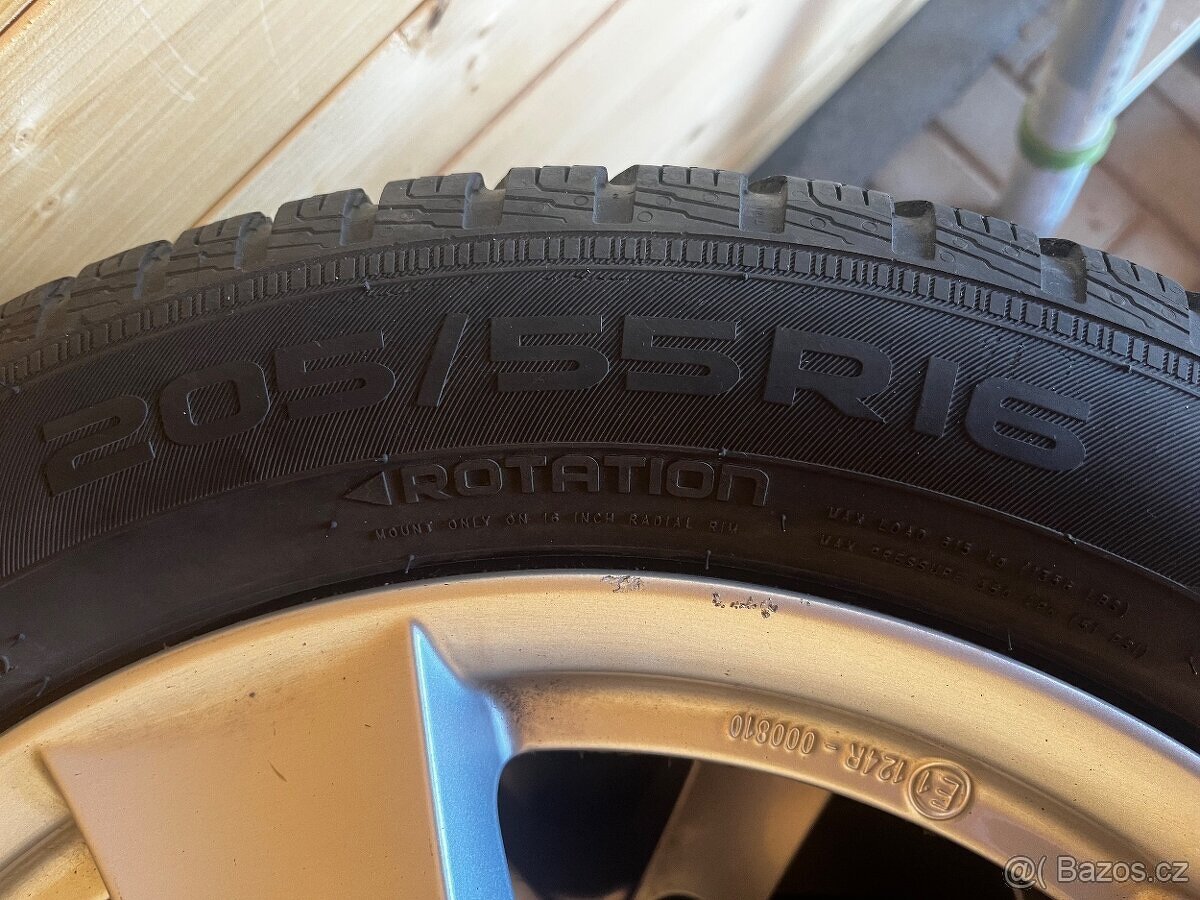 Zimní pneu Nokian 205/55 r 16 - 2