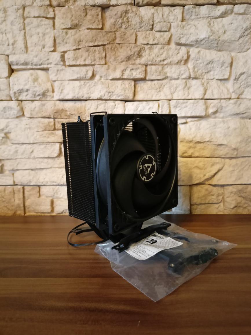 Výkonný chladič cpu ARCTIC Freezer 34 Black - socket INTEL - 2