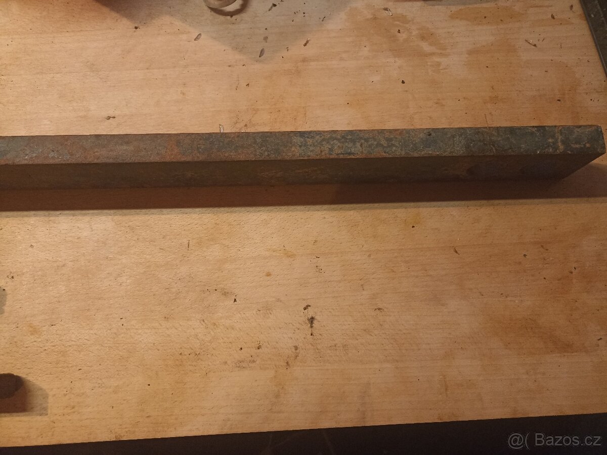 Prodám lištu spodního závěsu Zetor URI - 2