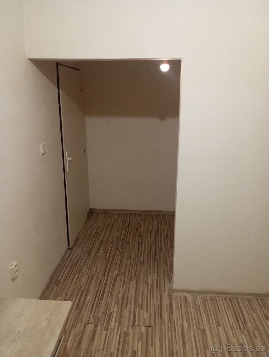 Pronájem bytu 1+1 Ostrava Michalkovice - 2