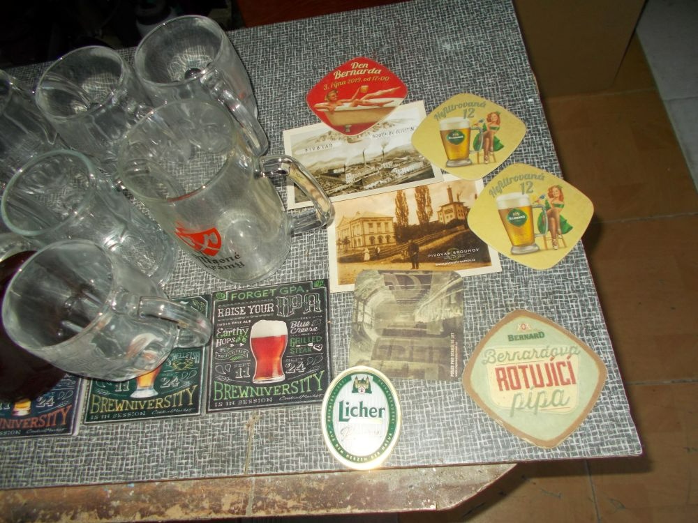 Půllitry a pivní věci - 2