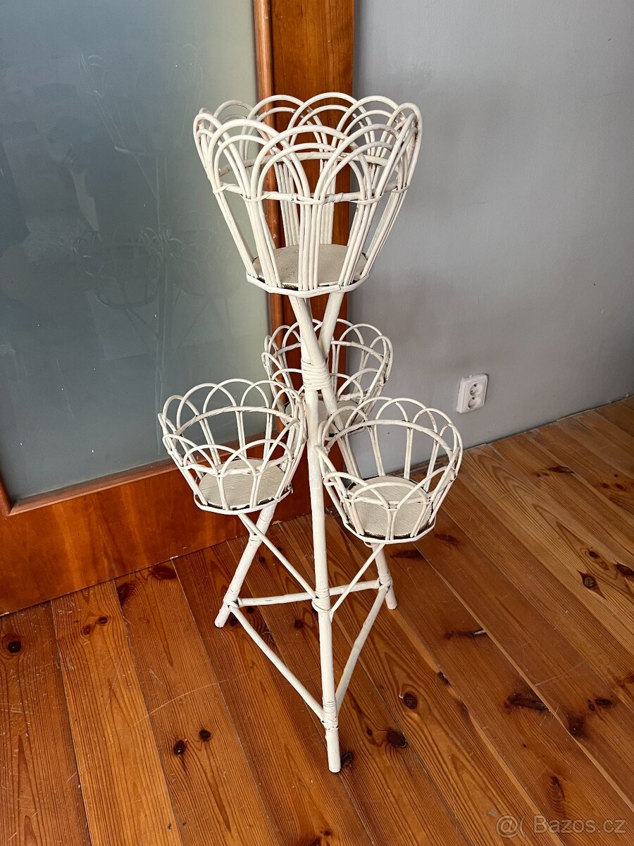 Starožitný stojan na květiny - 2