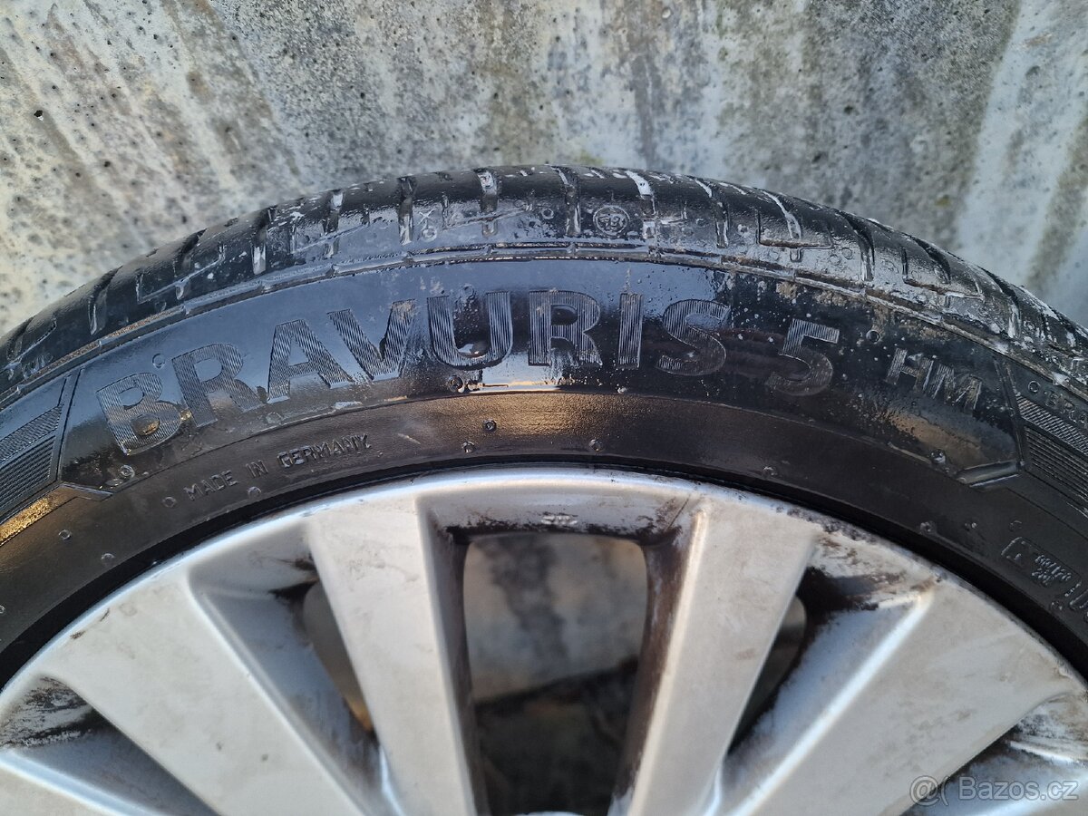 Litá kola Mazda R17. - 2