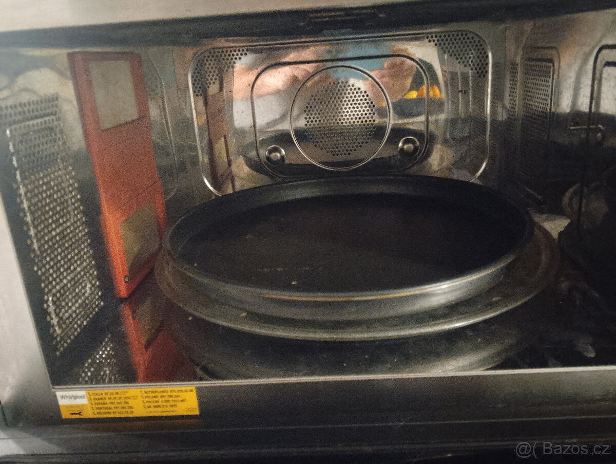 MW trouba Whirpool SB 933 - 2