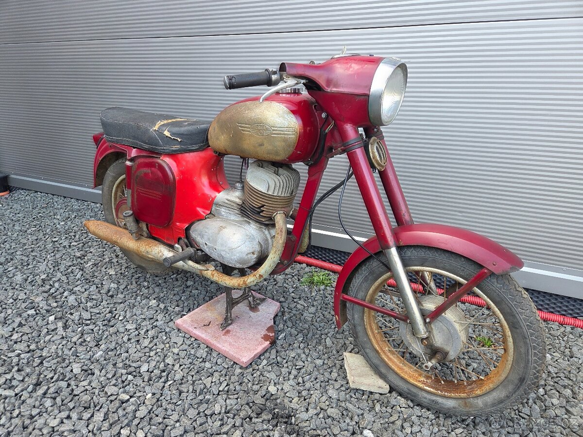 Jawa 250 panelka typ 559 s TP - 2