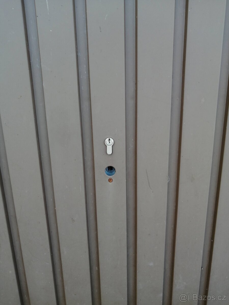 Garážová vrata - výklopná - 2