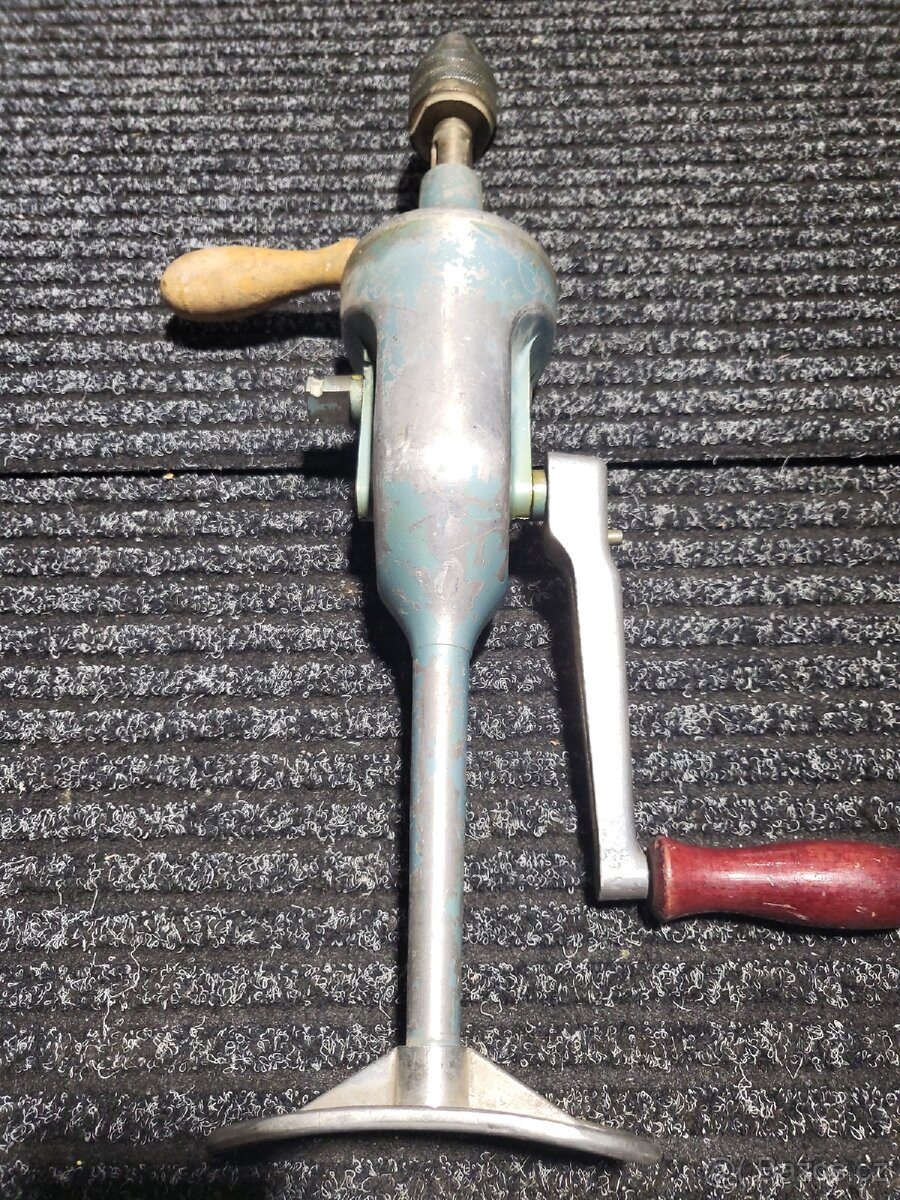 Ruční vrtačka - 2