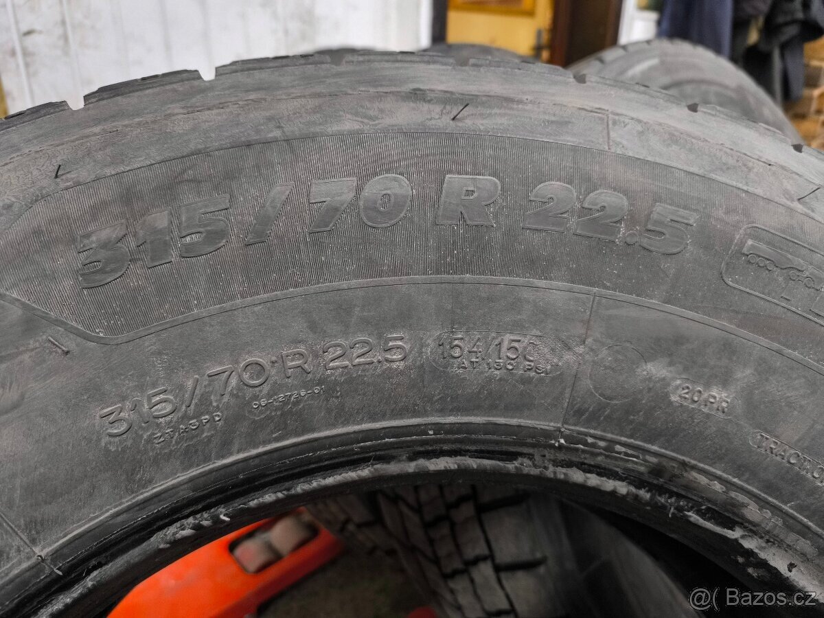 PROTEKTORY 315/70 R22,5 - KOSTRA MICHELIN - 2