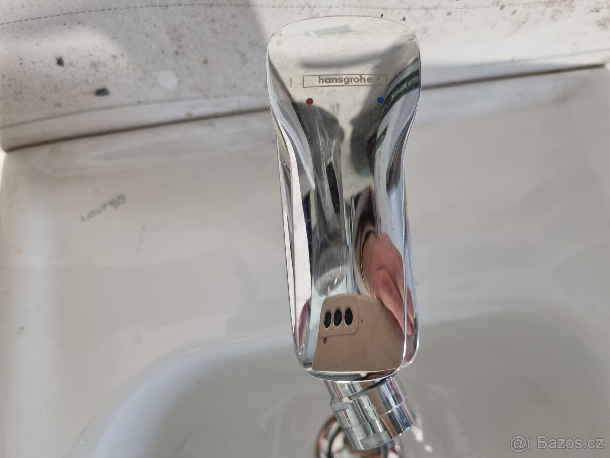 Bidet Laufen s baterií Hansgrohe - 2