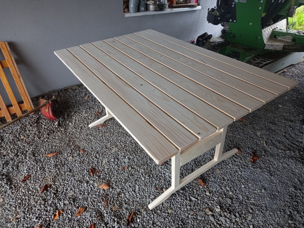 Zahradní stůl - 2