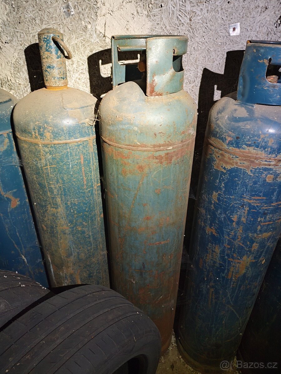 Prodám velké plynové lahve 140 cm - 2