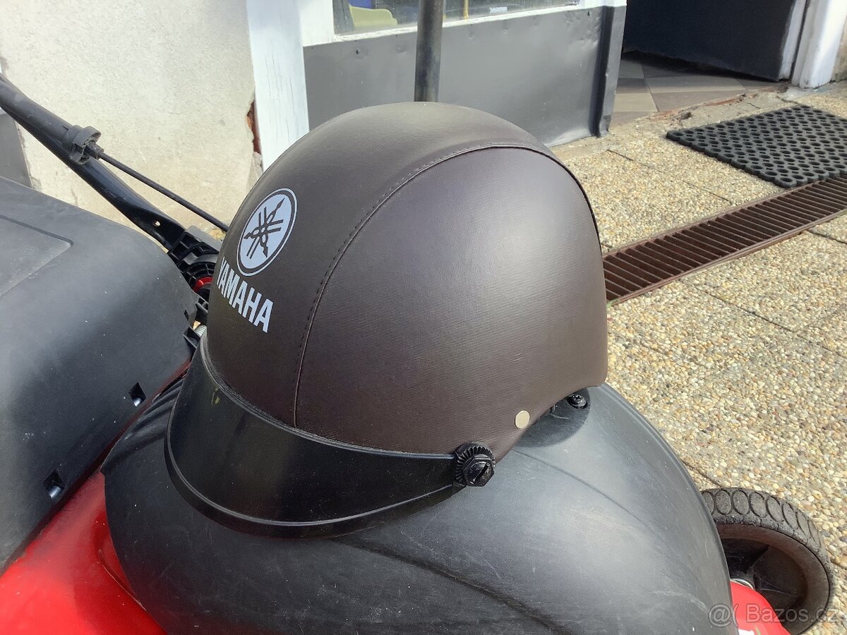 Přilba Yamaha - 2