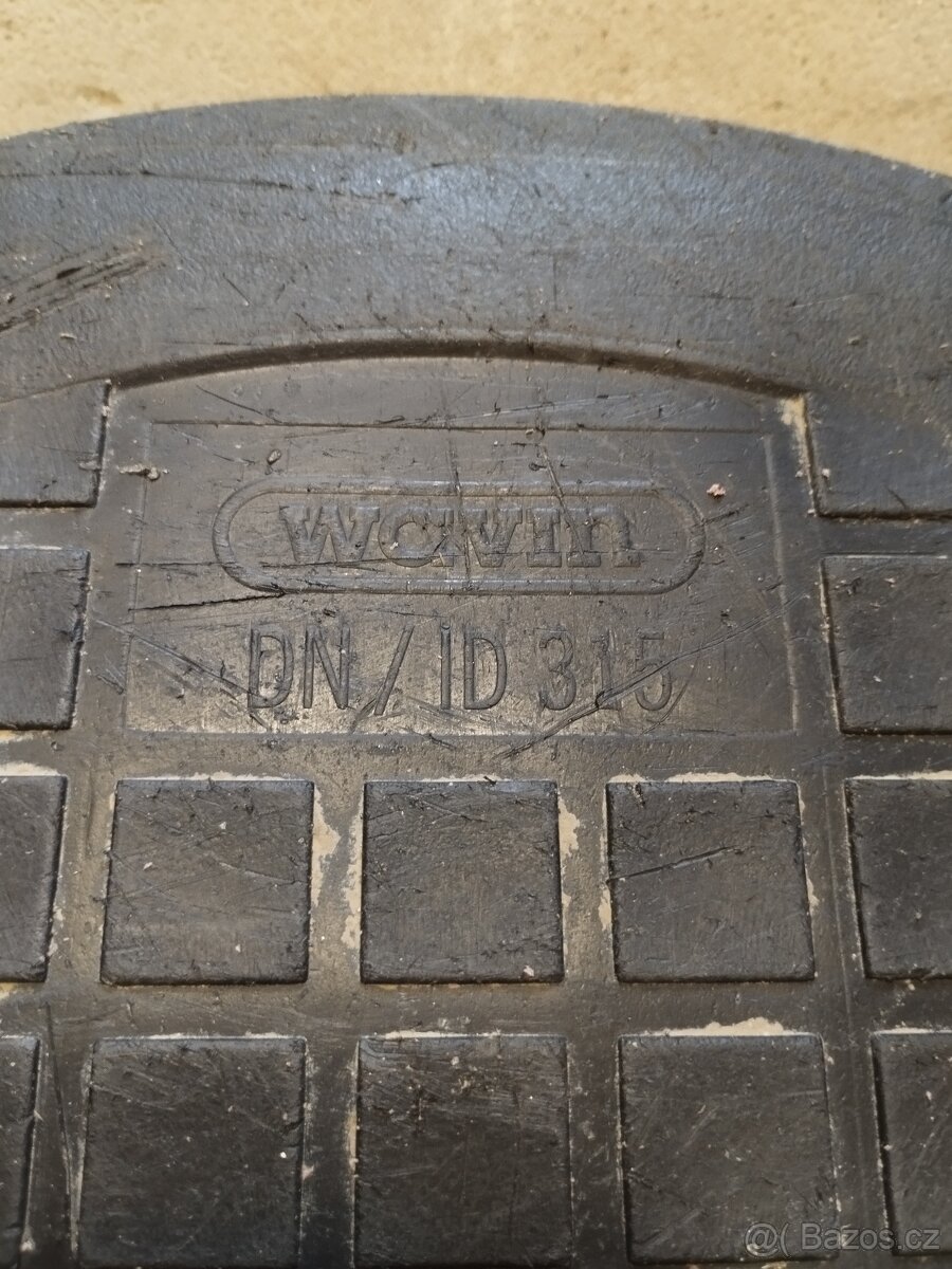 Kanalizační poklop - 2