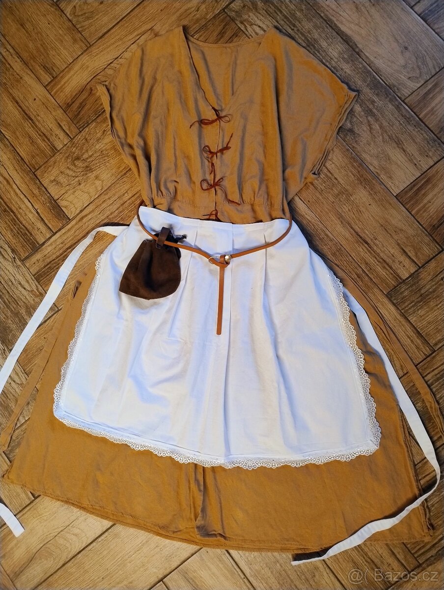 Vesničanka dobový oděv - 2