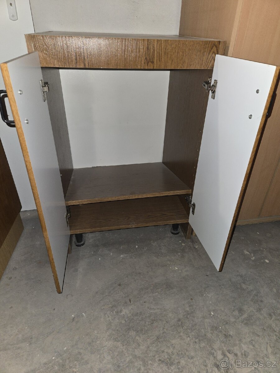 Skříň + skříňka - 2