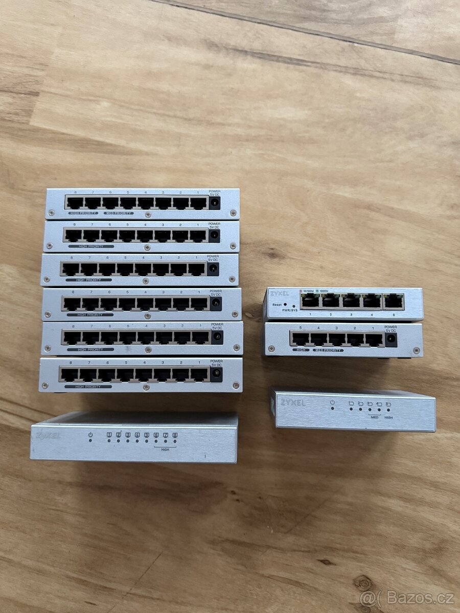 Switch Zyxel GS-105B / ES-108A - 2