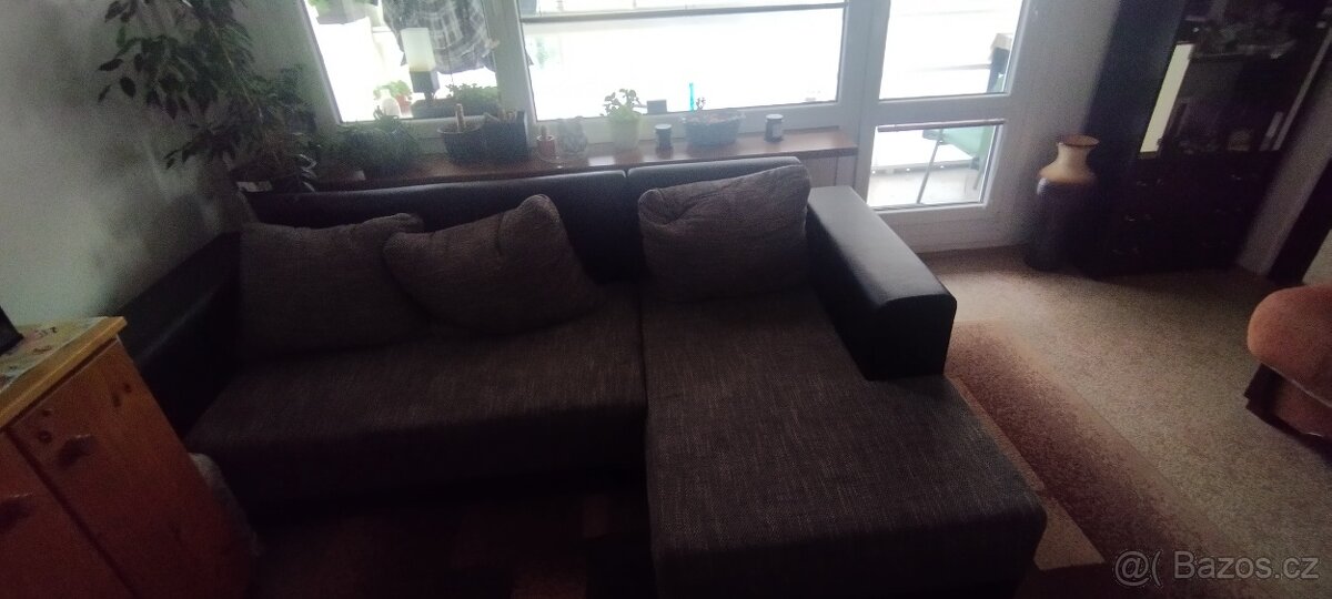 Prodám černý a hnědý gauč - 2