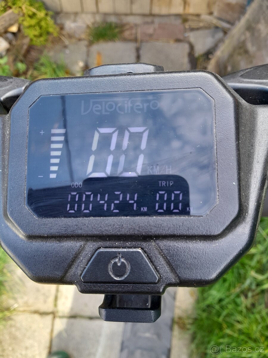 Elektrická kolobĕžka - 2