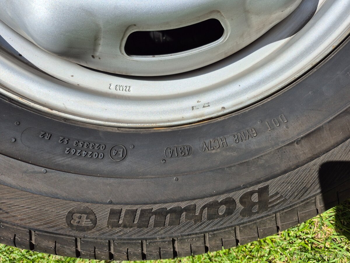 Prodám PNEU + disky na Ford Transit - 2