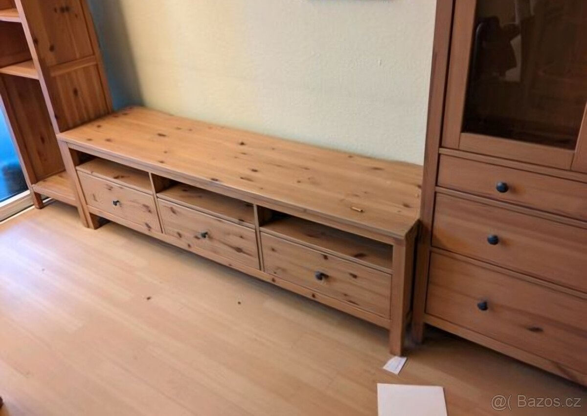 SESTAVA NÁBYTKU IKEA HEMNES - 2