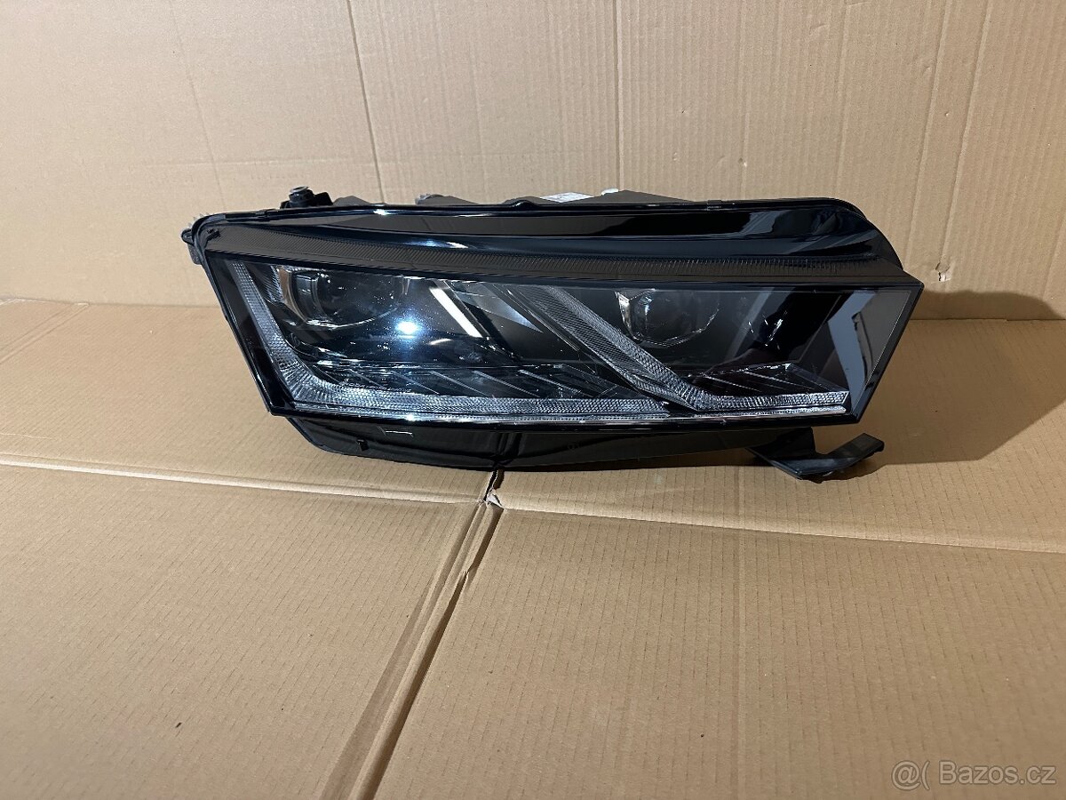 Škoda Octavia 4 pravý full led - 2