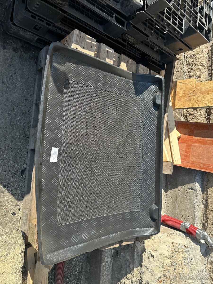 Renault Clio 2005-2012 vana do kufru - 2