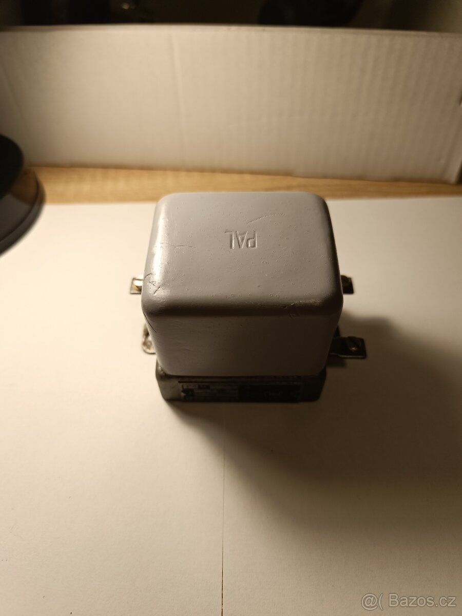 Relé dobíjení - 2