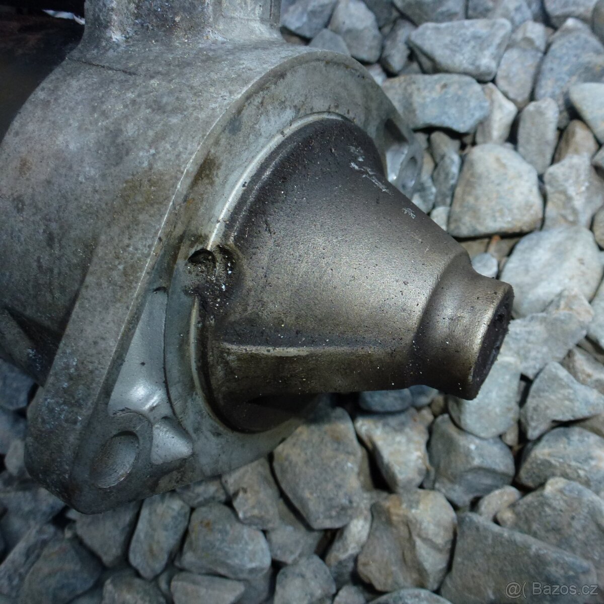 Suzuki Samueai 1,3 startér - 2